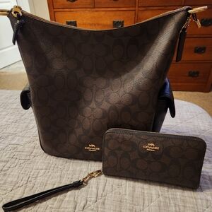 Coach Pennie Shoulder Bag and Matching Wallet / Wristlet C1523 C4452